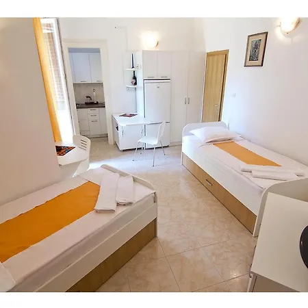 Emanuel Apartman